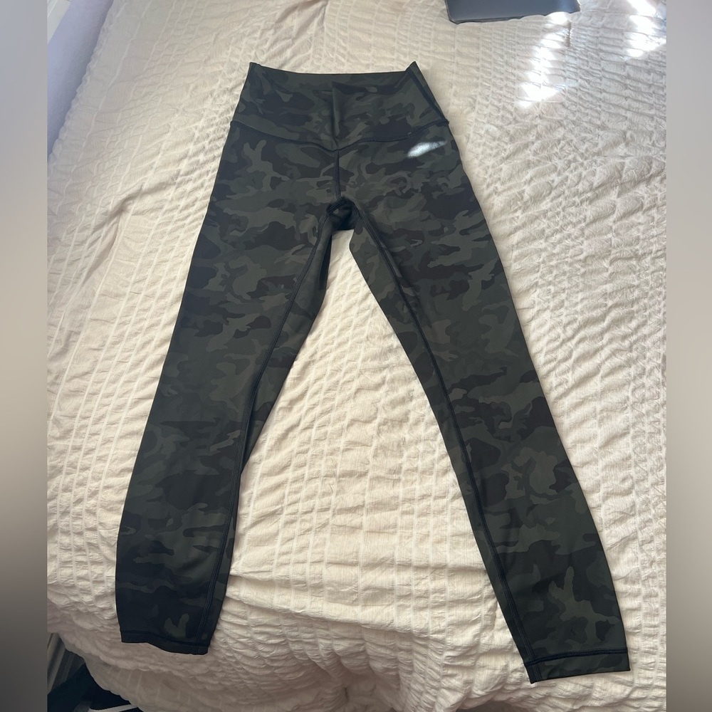 green camo wunder under lululemon leggings